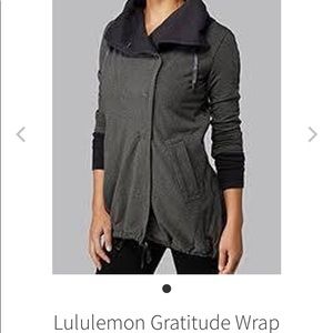 Lululemon Heathered Charcoal Gray Gratitude Wrap